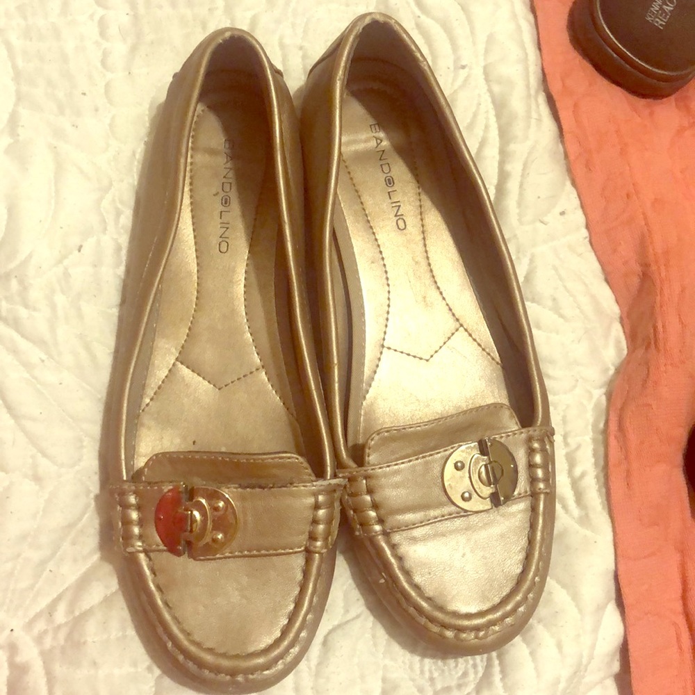 Bandolino flats
